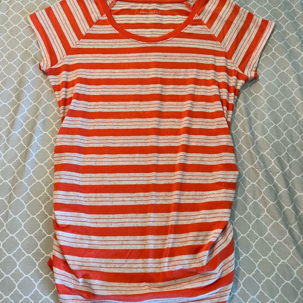 Medium maternity shirt